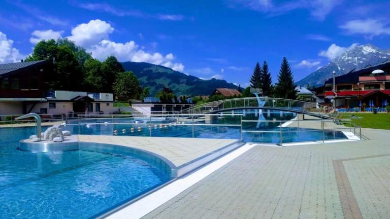 Ferienwohnung mit Hund in Saalfelden am Steinernen Meer, Gemeinde Saalfelden am Steinernen Meer für max. 4 Personen Ferienwohnung mit Hund in Saalfelden am Steinernen Meer, Gemeinde Saalfelden am Steinernen Meer für max. 4 Personen