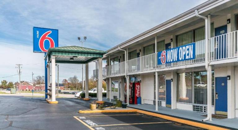 Motel 6 Somerset, KY — photo 5