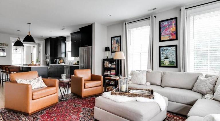 House for 6 persons in Richmond, BC