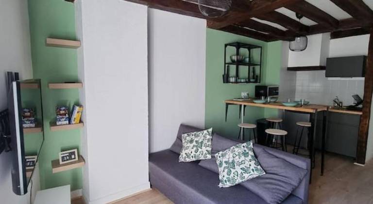 Rental apartment with 1 room for 4 persons in Olivet