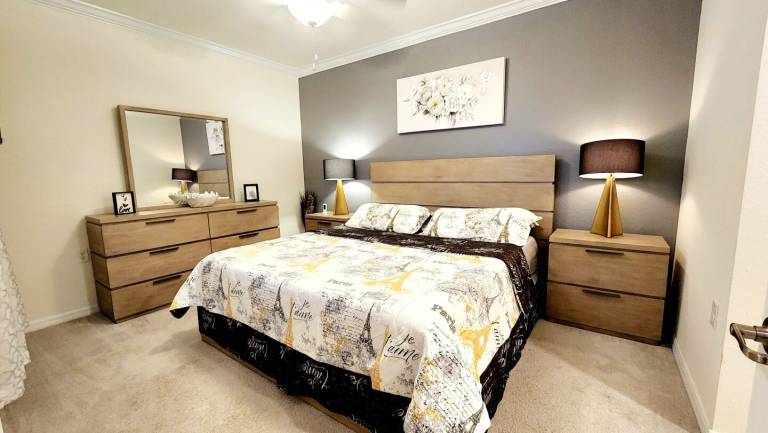 Condo with heated pool & hot tub | Lake view — photo 4