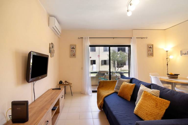 Apartment 'Quinta Nova Hideaway - Alvor' with Shared Pool, Wi-Fi and Air Conditioning — photo 3