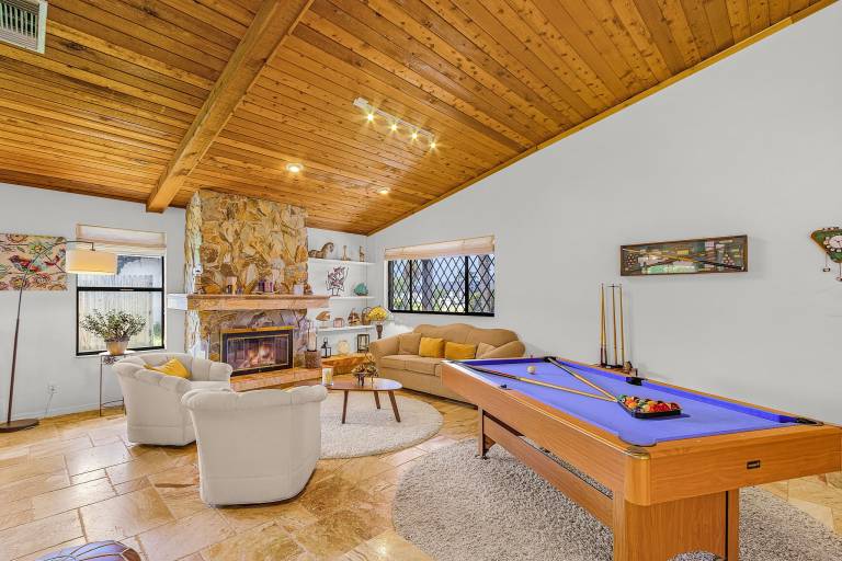 Family-oriented house with barbeque & private pool | Suitable for remote work | Pet-friendly — photo 2