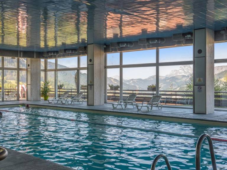 Wonderful studio with heated pool | Next to the ski | Pets are welcome — photo 3