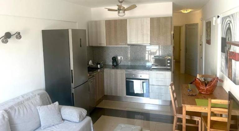Fully equipped beautiful rental apartment with patio & pool | Next to the beach | Dogs allowed — photo 3
