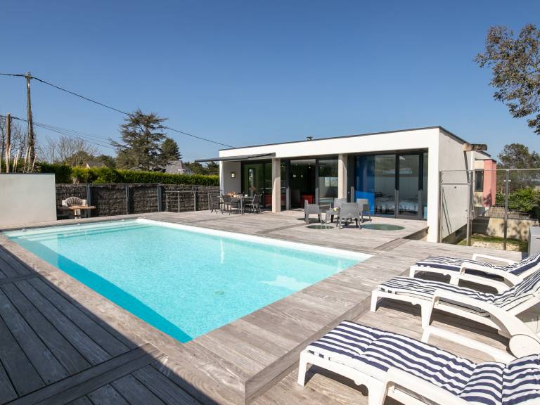 Ferienhaus direkt am Wasser in Locquirec&comma; Bretagne f&uuml;r max. 6 Personen