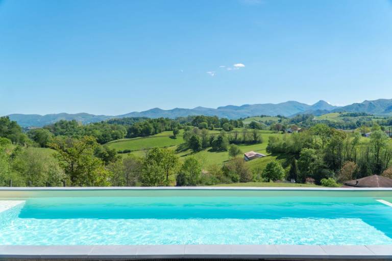 Fully equipped nice gite with terrace & pool | Pets allowed — photo 2