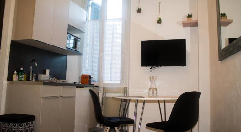 Apartment with 2 rooms for 3 persons in Cannes