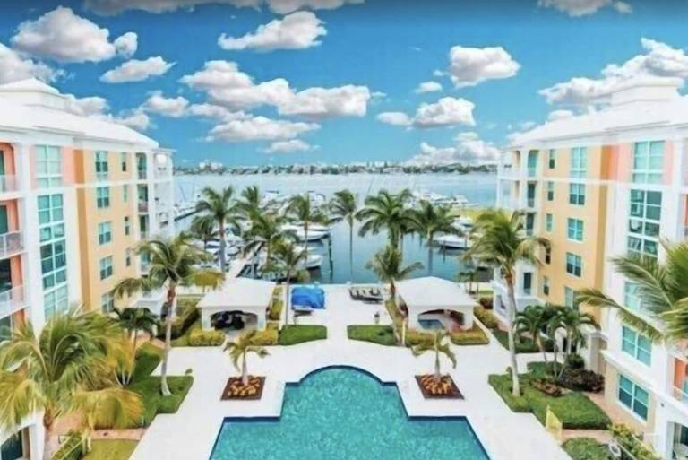 Condo Lake Worth