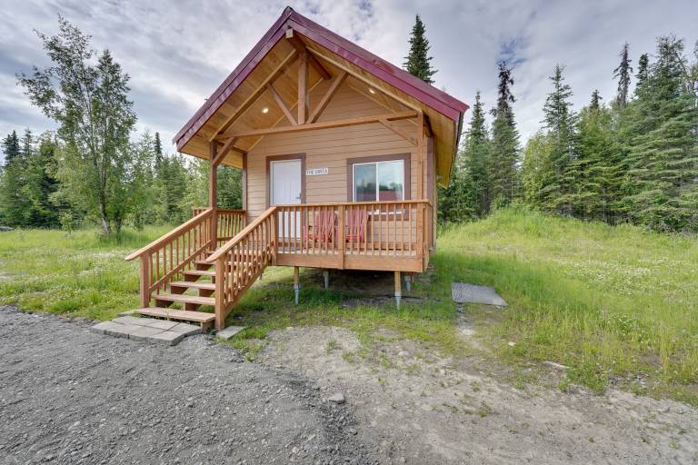Kenai Peninsula Base Camp: Cabin in Soldotna in Kenai, AK