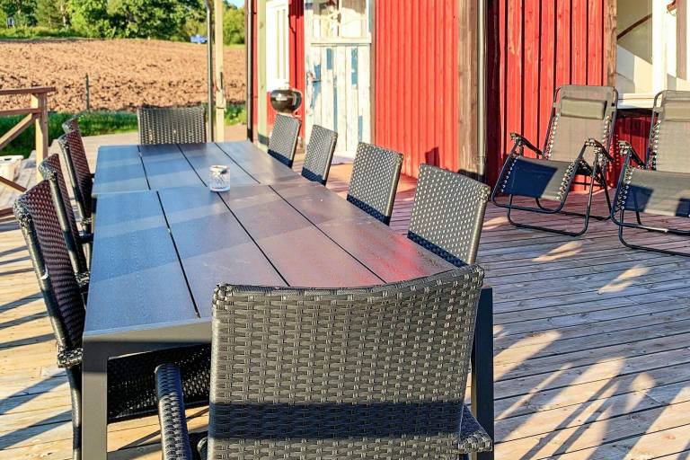 House with barbecue, patio & garden — photo 4