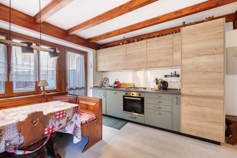 Casetta Del Caregon: Tranquility, woods, and a huge terrace with Pelmo view in Vinigo di Cadore — photo 2
