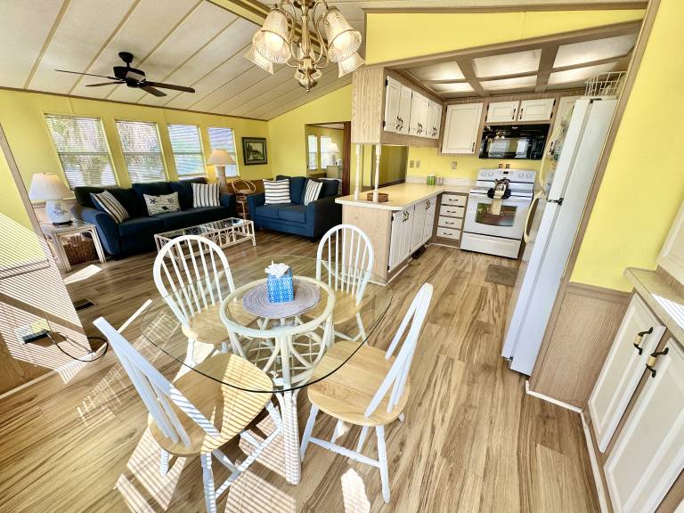Bungalow with private pool & jacuzzi | River view — photo 2