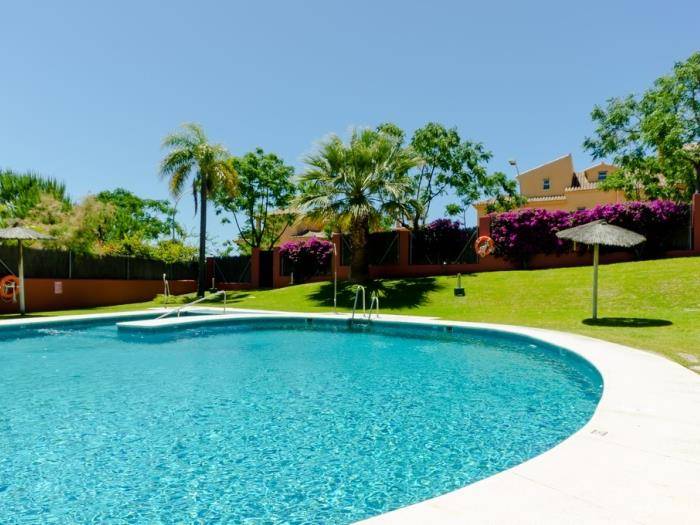 Apartment with patio, garden & pool — photo 5