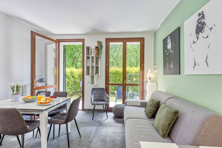 Apartment with terrace & garden | Mountain view — photo 2
