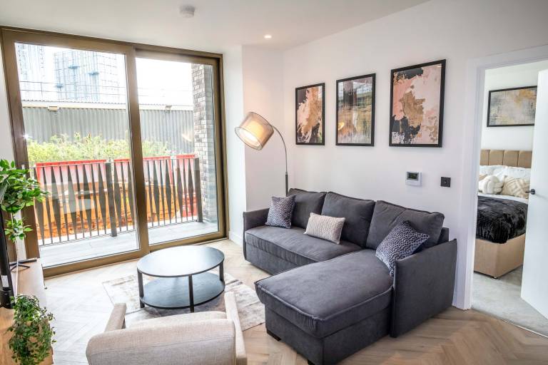 Modern and Sleek 2 Bed Flat in Central Manchester