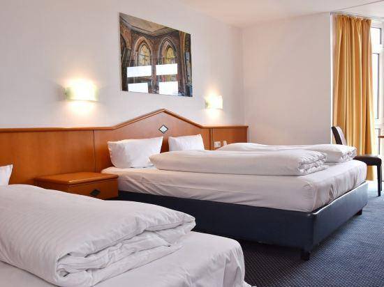 Palazzo Hotel - direkt im Zentrum — photo 2