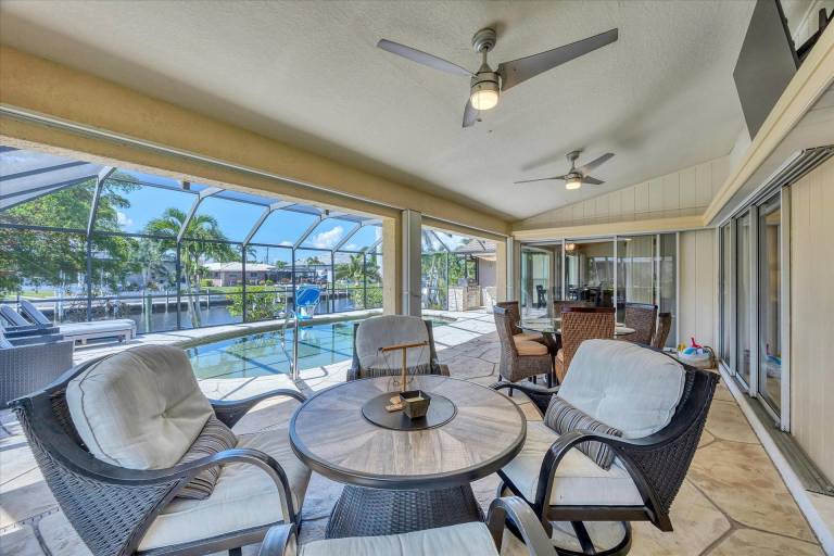 Punta Gorda 3-Bedroom Canalfront Vacation Home with Dock in Punta Gorda, FL