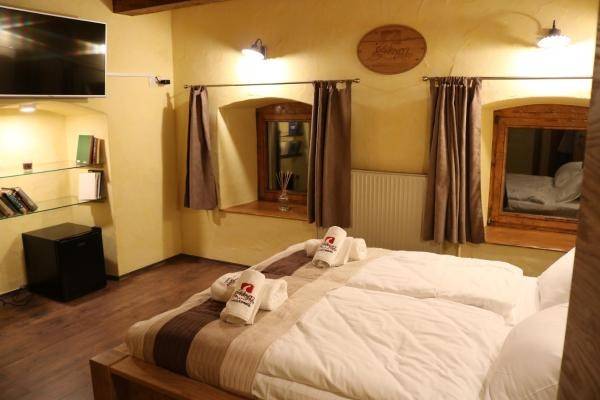Room Nik Two Bedroom Suite 1