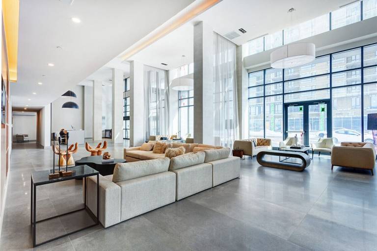 Apartment  Laval