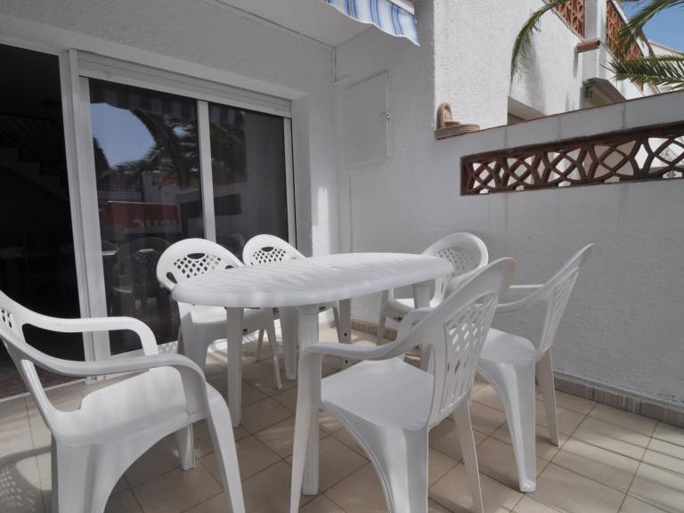 Cozy house 1min from the beach with terrace and parking — photo 2
