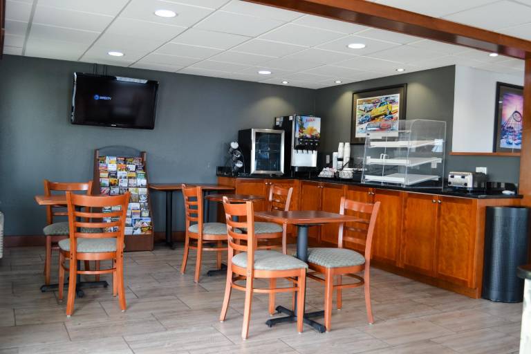 SureStay by Best Western Bowling Green North — photo 5