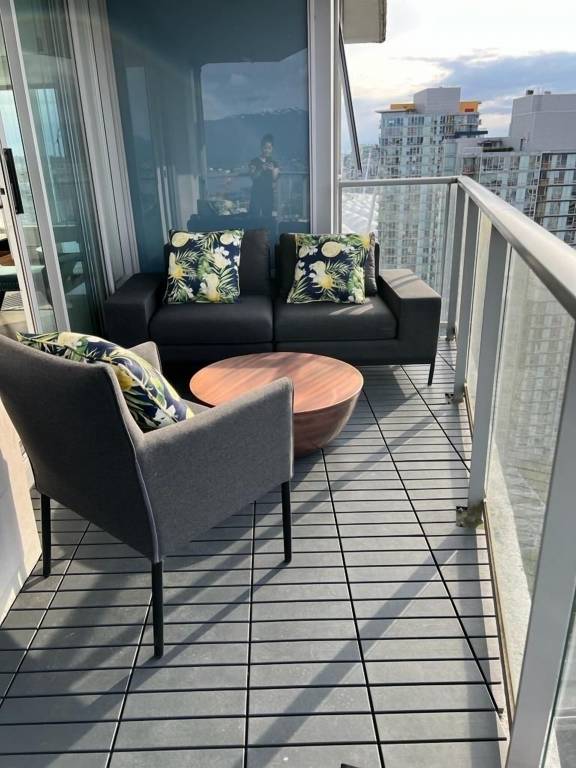 Condo  Kitsilano