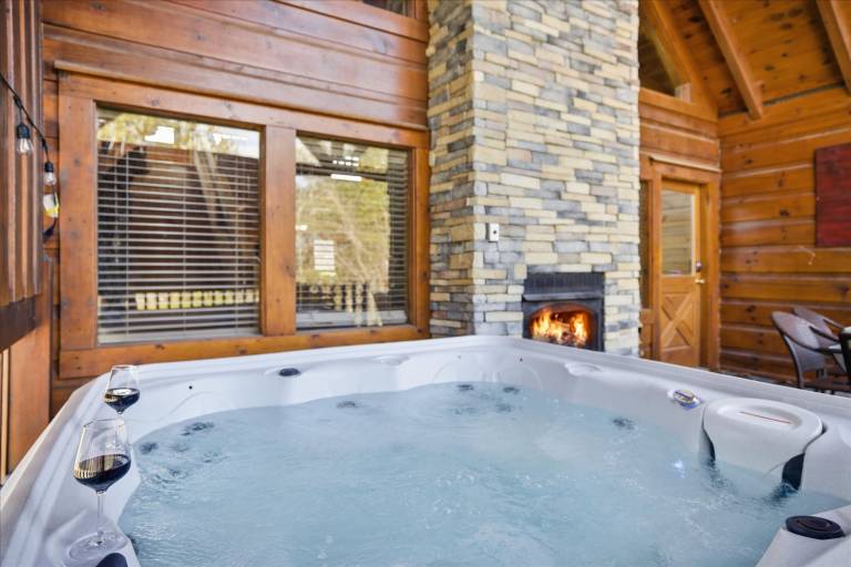 Pinewood Lodge by Beyond Expectations with Firepit — photo 2