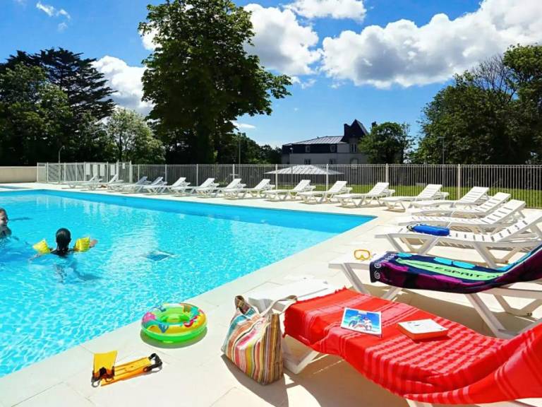 Vacation home with patio & heated pool — photo 2