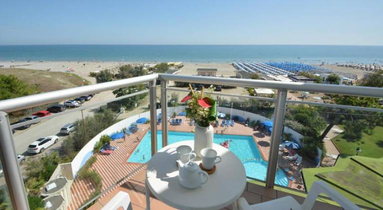 Hotel Bellevue Beach - sul mare in Milano Marittima