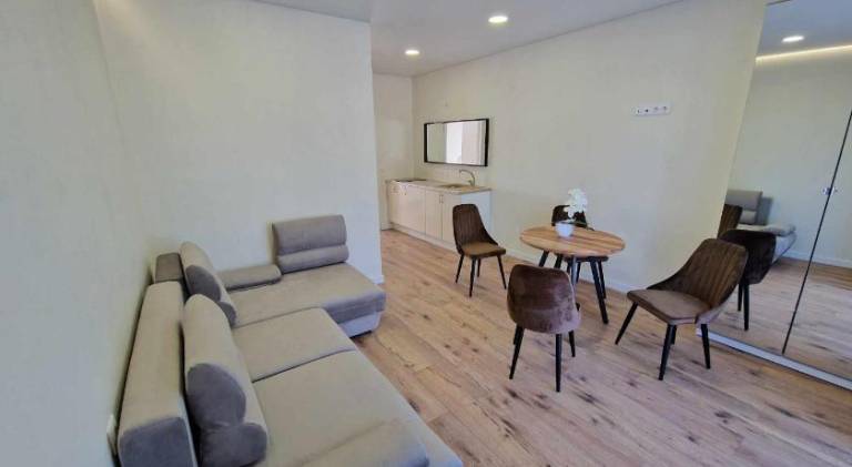 Serviced apartment with barbeque & terrace — photo 3
