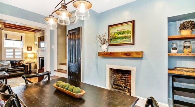 Fully equipped vacation home with BBQ & patio | Next to Love Park | Perfect for remote work | Pets allowed — photo 3