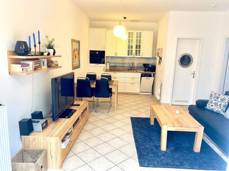 Komfortable 58m² Ferienwohnung für 3 Personen mit Terrasse und Hund in Kuehlungsborn