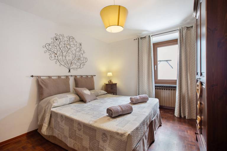Panoramic Apartment in the Heart of La Salle with Balcony and Fast Wi-Fi in Aosta