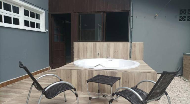 House with pool & hot tub — photo 3