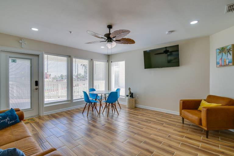 South Padre Island Condo: Walk to the Beach! — photo 4