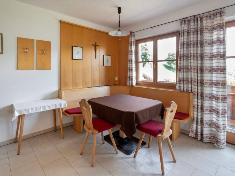 Ferienwohnung in Feldthurns, Villnösser Haltestelle für max. 6 Gäste