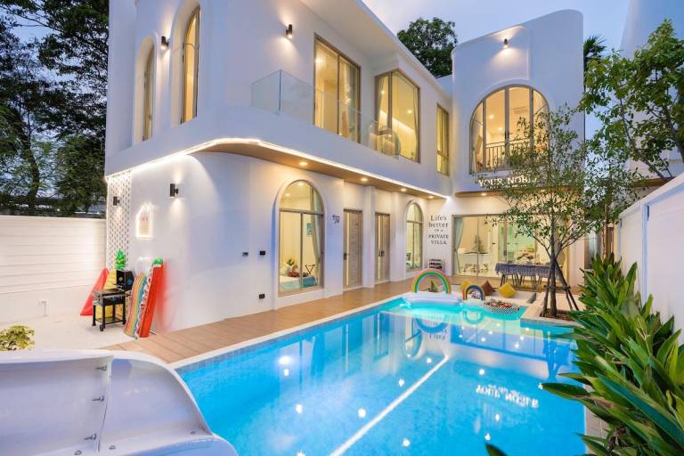 Vacation home with garden, barbecue & pool | Good for workation in Pattaya