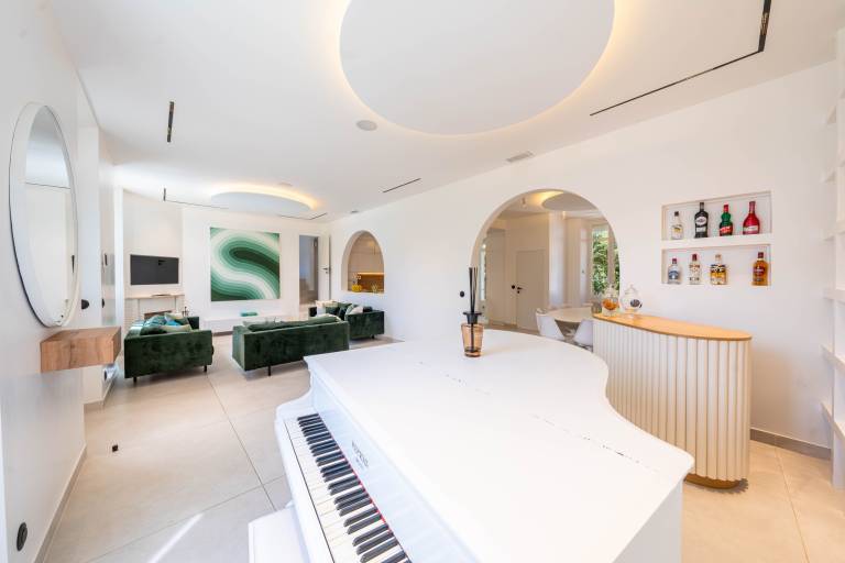 Ample villa with barbecue, garden & pool | Pets allowed — photo 2