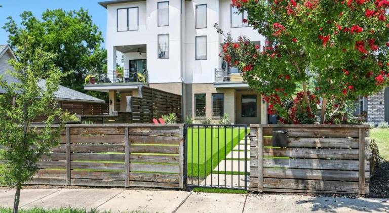 221 m&sup2; Ferienhaus