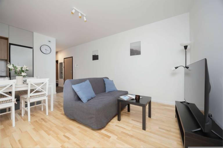 Apartment with fast internet & garden in Warsaw