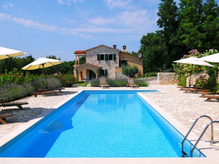Apartament  Trget