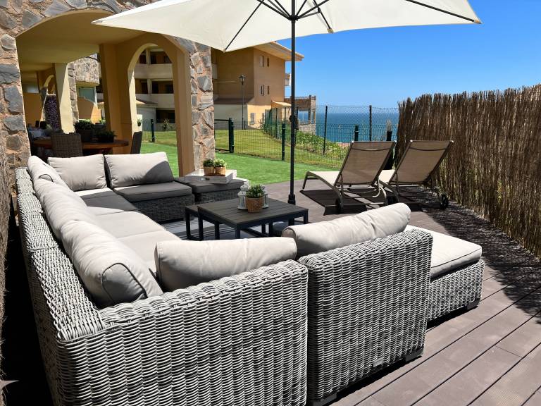 Apartment with hot tub, pool & patio | Sea view — photo 2