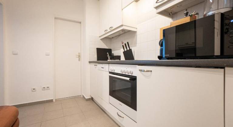 Apartment | Close to Hundertwasserhaus — photo 2
