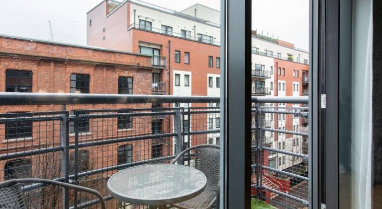 Apartment | Next to Belfast City Hall — photo 3
