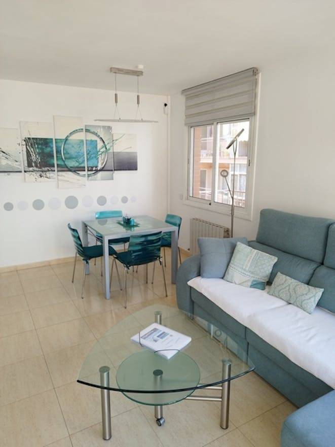 72 M² Apartamento ∙ 2 Habitaciones ∙ 3 Huéspedes - Badalona