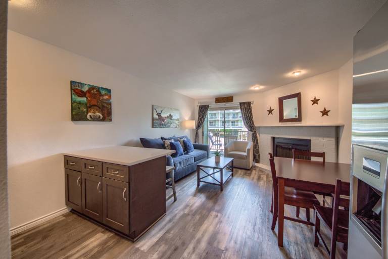 Condo with pool, jacuzzi & barbecue | Pet-friendly — photo 5