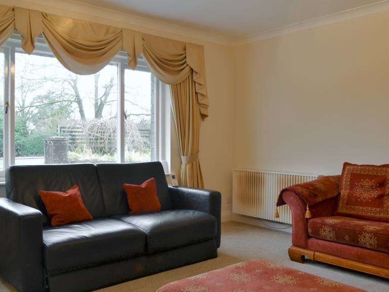 Family-friendly wonderful cottage with yard | River view | Dogs allowed — photo 3