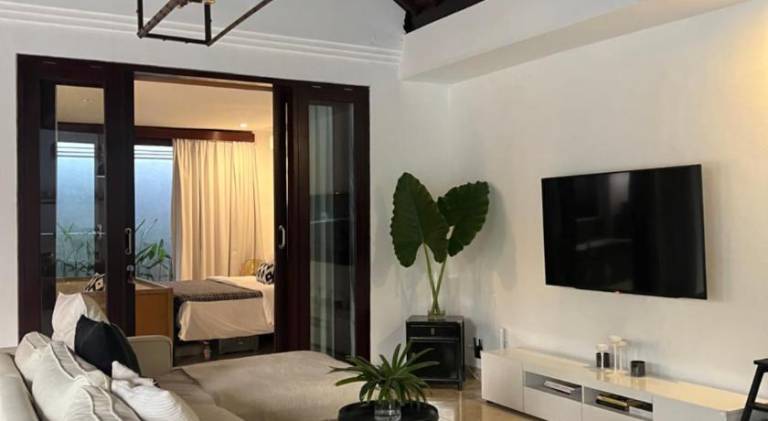Villa with pool — photo 2