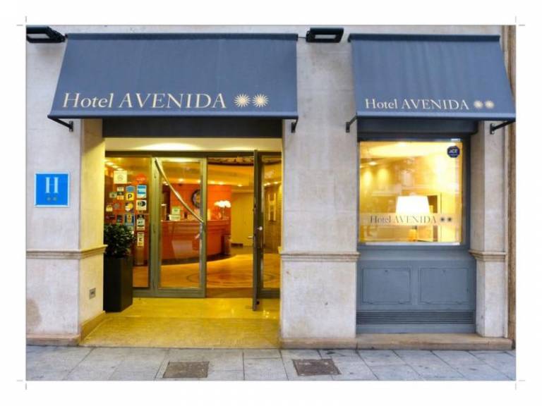 Hotel Avenida Zaragoza in Zaragoza